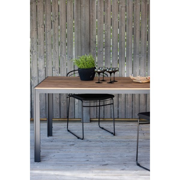 Chania Esstisch 205 x 90 cm - Schwarz/Natur + Reinigungsspray für Gartenmöbel Chania Esstisch 205 x 90 cm - Schwarz/Natur + Reinigungsspray für Gartenmöbel