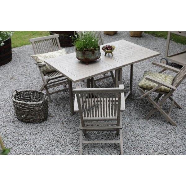 Matgrupp Salt� gr� teak: Slagbord inklusive 4 st Salt� karmstolar i gr� teak