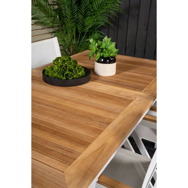 Dotorp Matgrupp (160x90) - Vit/Natur - 4 Stolar Dotorp Matgrupp (160x90) - Vit/Natur - 4 Stolar