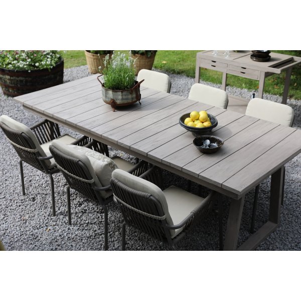 Matgrupp Salt� gr� teak: Bord 240 cm inklusive 6 st gr�a Lincoln karmstolar